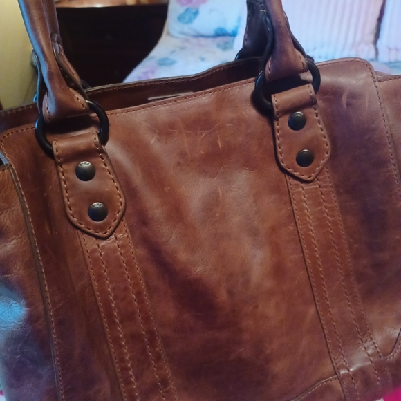 SOLD Frye cognac purse 👛 😍 SOLD - Picture 10 of 12